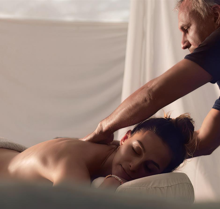 Wellness massage at Les Sirènes 4-star campsite in Saint-Jean-de-Monts 