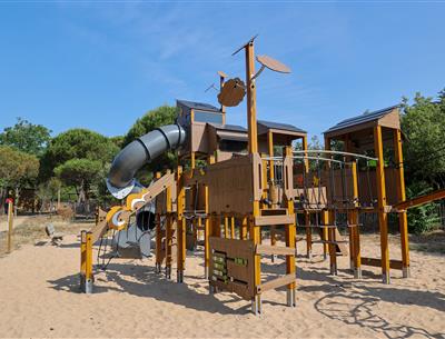 children's play area at Camping Les Sirènes