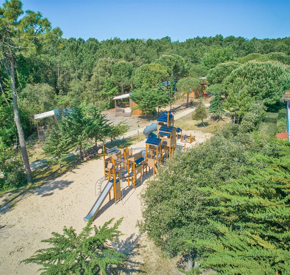 children's play area at Camping Les Sirènes 