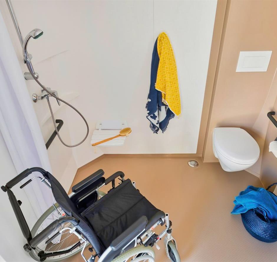 Mobile home bathroom for 4/6 people with 2 bedrooms and air conditioning accessible to people with reduced mobility 