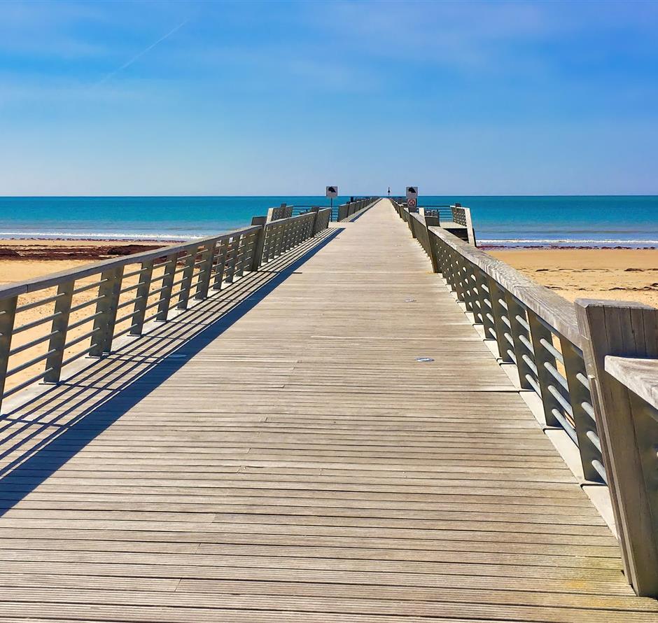 Saint-Jean-de-Monts beach in Vendée near Les Sirènes 3-star campsite 