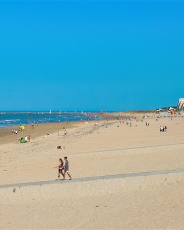 Beach of the Demoiselles Saint-Jean-de-Monts in Vendée - CAMPING**** Les Sirènes