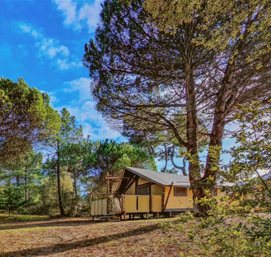 Exterior view of the Lodge tent 4 people 2 bedrooms 