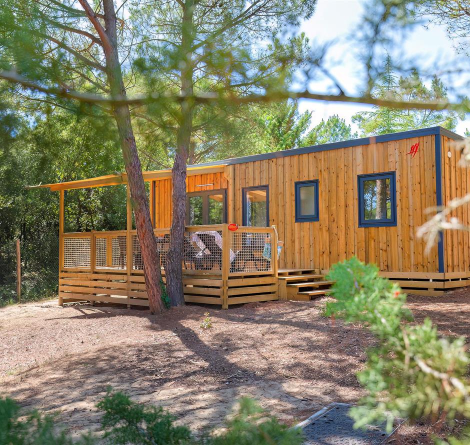 Exterior view of the Cottage 6 people 3 flowers 