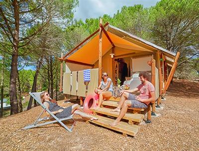 Exterior view of the Lodge Tent 4 people 2 flowers
