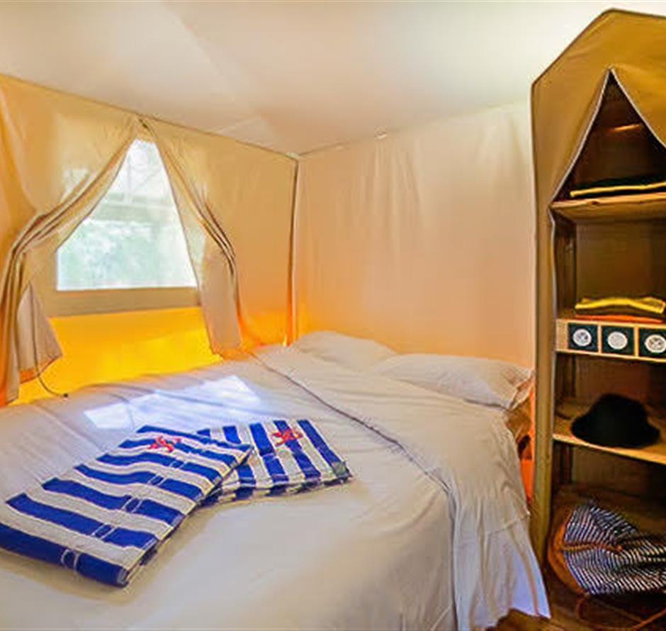 Room of the lodge tent 4 pers 2 flowers 