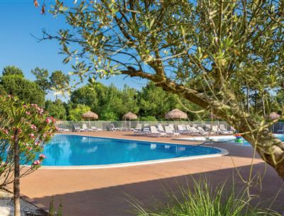 Heated swimming pool at Camping Les Sirènes ***