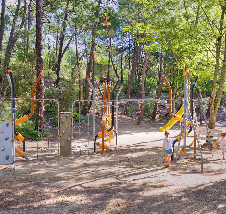 children's play area at Camping Les Sirènes 
