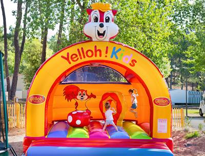 inflatable structure for children at Camping Les Sirènes
