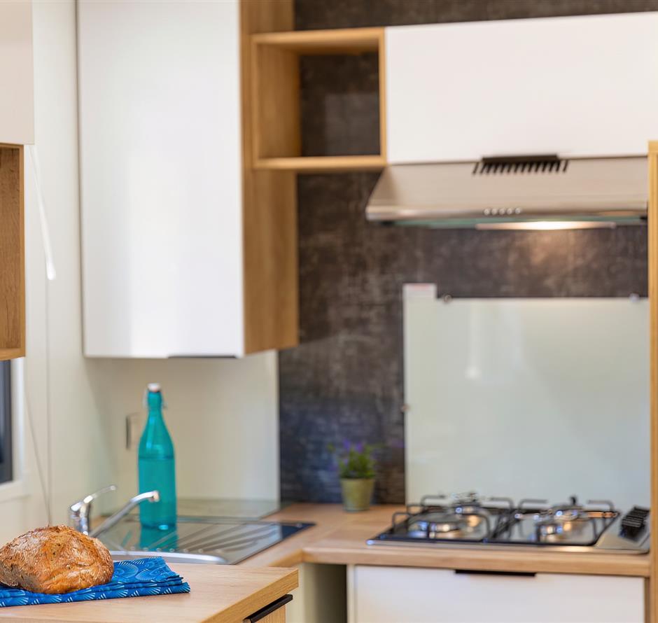 Cottage kitchen 6 people 3 bedrooms 4 flowers 