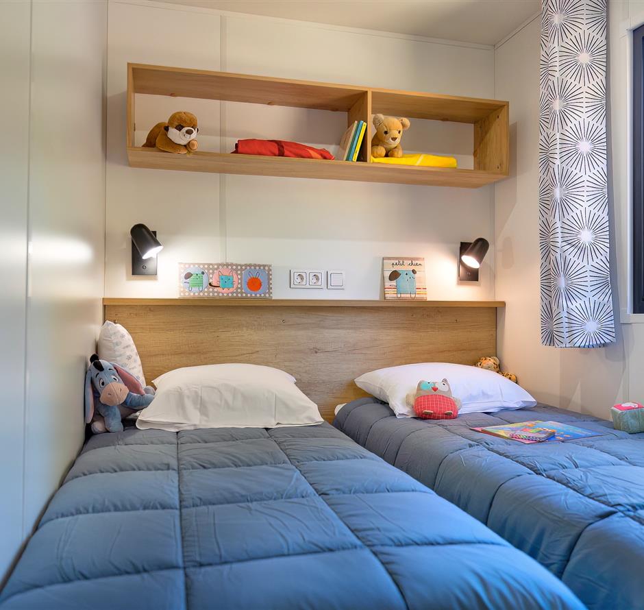 Cottage bedroom 6 people 3 bedrooms 4 flowers 