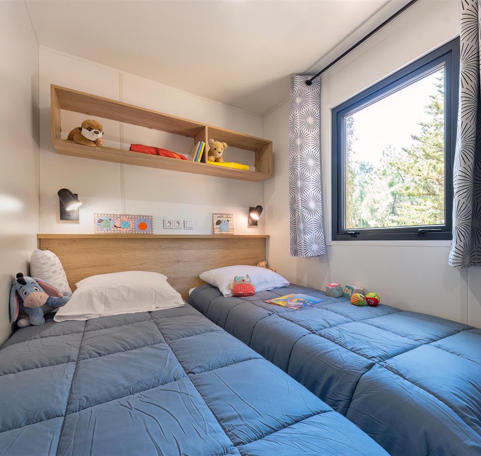 Cottage bedroom 6 people 3 bedrooms 4 flowers 
