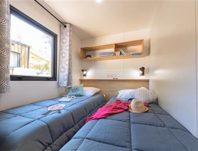 Cottage bedroom 6 people 3 bedrooms 4 flowers