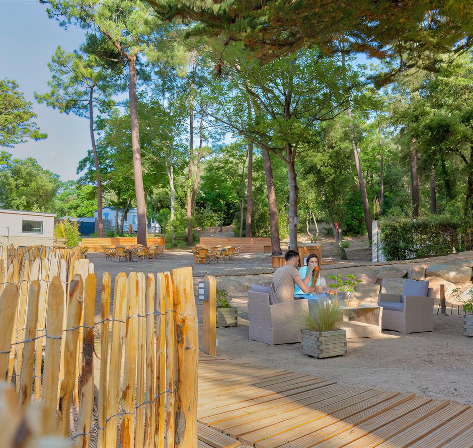 Breakfast service at Camping Les Sirènes 