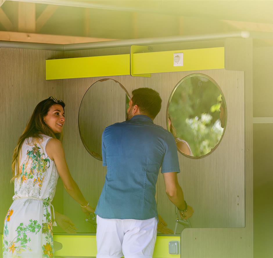 On-site services at Les Sirènes 3-star campsite in Saint Jean de Monts in Vendée (breakfast, bike rental, snack bar, bar, grocery store, massage, laundry, etc.) 