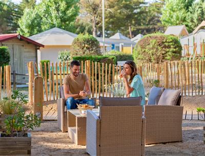 On-site services at Les Sirènes 3-star campsite in Saint Jean de Monts in Vendée (breakfast, bike rental, snack bar, bar, grocery store, massage, laundry, etc.)