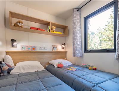 Cottage bedroom 6 people 3 bedrooms 4 flowers