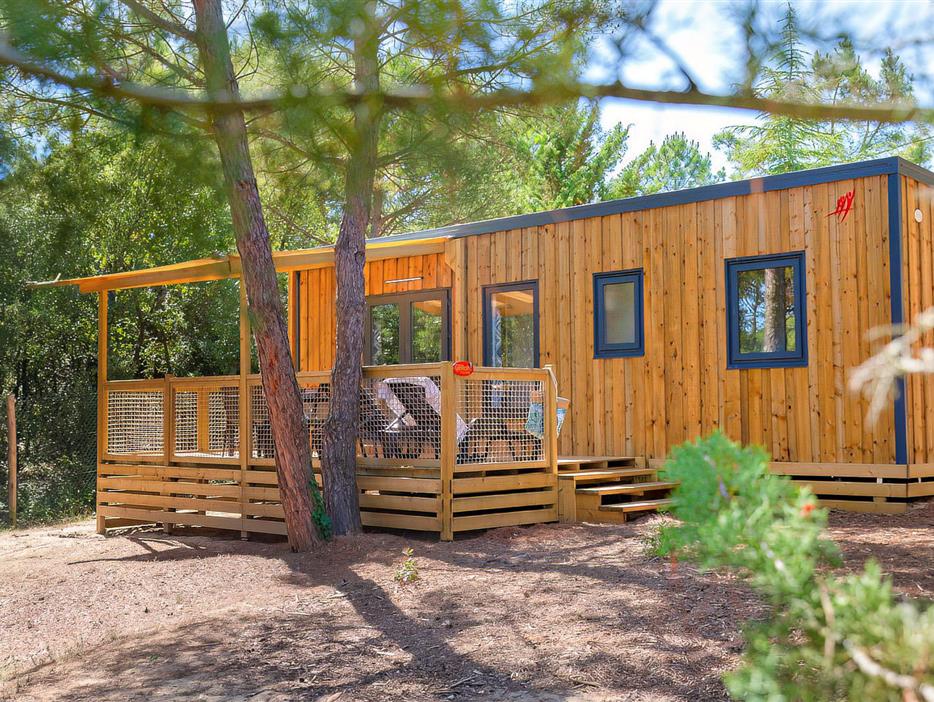 Exterior view of the Cottage 6 people 3 flowers - CAMPING**** Les Sirènes