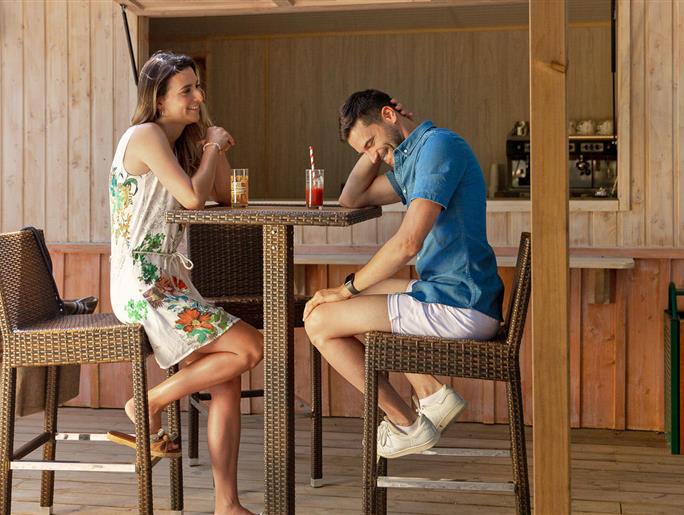 Snack Bar and grocery store service at Les Sirènes 3-star campsite in Saint-Jean-de-Monts