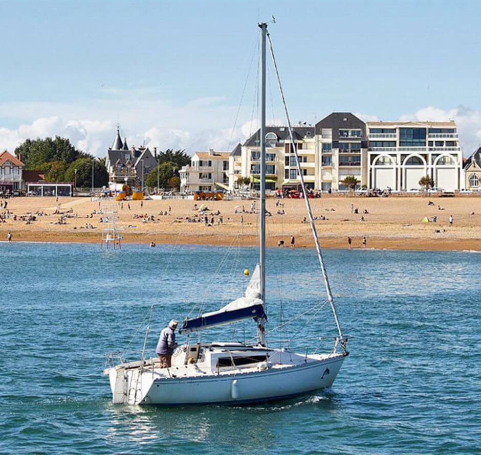 St Gilles Croix a few kilometers from the 3-star Les Sirènes campsite in Saint Jean de Monts in Vendée 