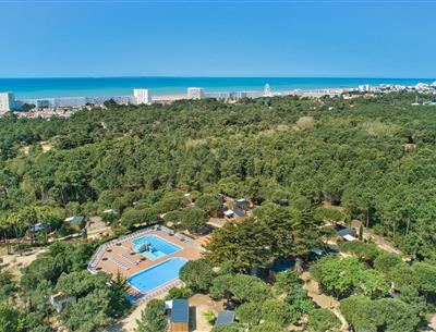 Saint-Jean-de-Monts beach in Vendée near Les Sirènes 3-star campsite