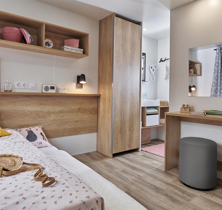 Bedroom of the 4 people premium cottage  