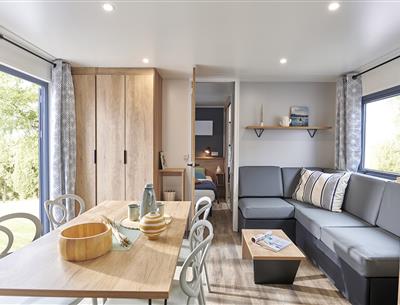 Living room of the 6 people premium cottage 