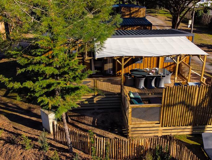 Outside view of the 6 person Premium cottage